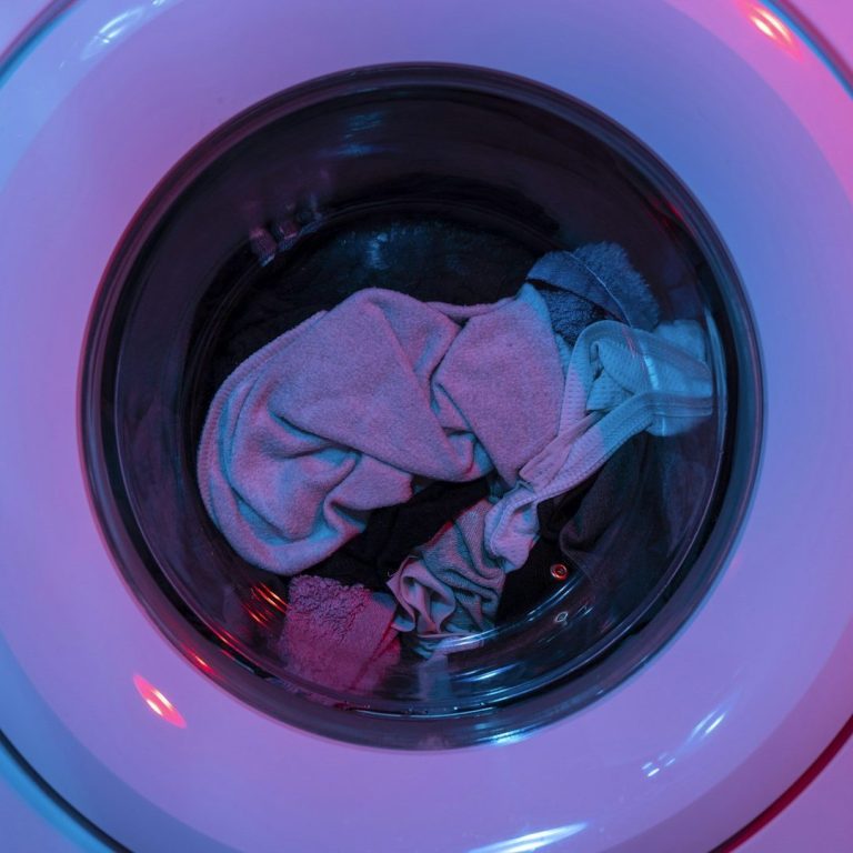 Discover Newport's best mobile laundry service, laundry pickup and delivery, plus ironing service